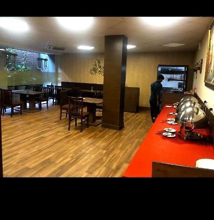 Aval International Hotell Gurgaon Eksteriør bilde