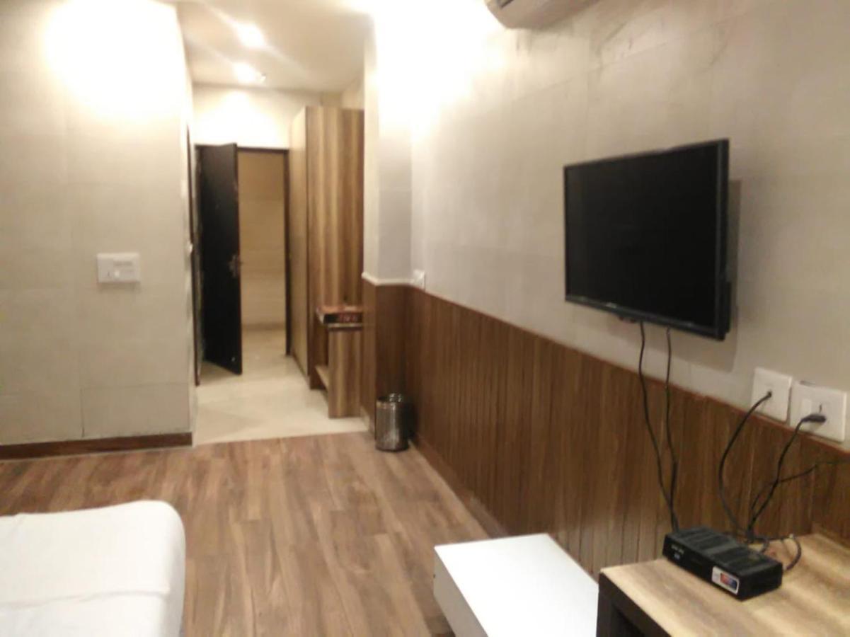 Aval International Hotell Gurgaon Eksteriør bilde